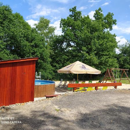 Apartmany Natalie Dvory nad Luznici Exteriör bild