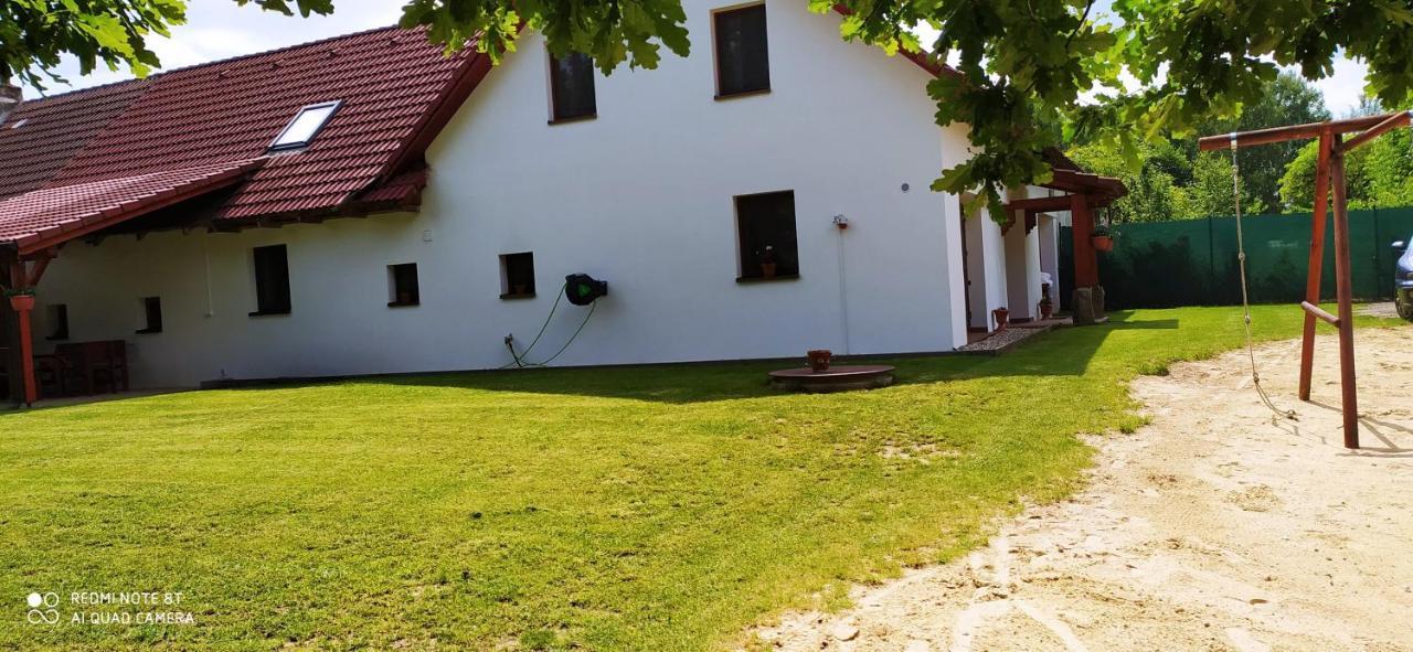 Apartmany Natalie Dvory nad Luznici Exteriör bild
